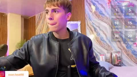 evan_tay online show from May 15, 3:13 am