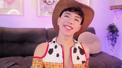 Evan voss  help me get 200 likesindependent model online show from November 14, 3:22 pm