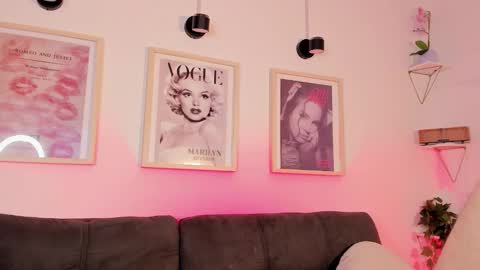 Evan voss  help me get 200 likesindependent model online show from November 22, 1:32 pm