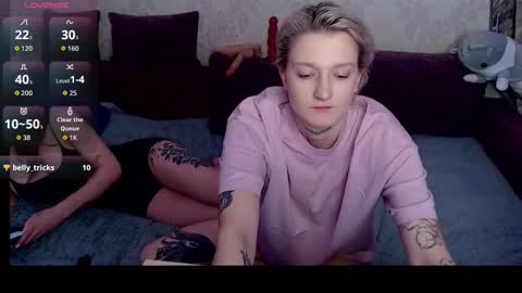 lesbian couple online show from February 16, 11:01 pm