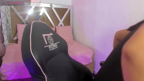 Snapshot of evangeliine_tay chatting on March 31, 11:54 am evangeliine_tay online show from March 31, 11:54 am