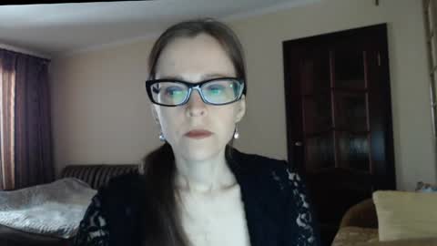 YourMistress online show from April 15, 8:54 am