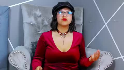 Miss Evangeline    online show from March 1, 3:32 am