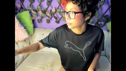 Snapshot of evangely15 chatting on September 19, 11:44 am evangely online show from September 19, 11:44 am