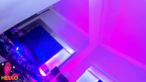 evanllelyne online show from February 6, 12:08 pm