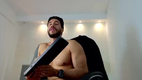 Snapshot of evans_opry1 chatting on March 13, 11:44 pm E V A N S online show from March 13, 11:44 pm