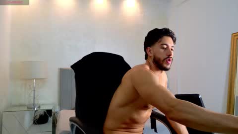 Snapshot of evans_opry1 chatting on March 24, 12:15 am E V A N S online show from March 24, 12:15 am