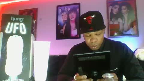 Snapshot of evanschris2048 chatting on March 3, 12:48 am evanschris2048 online show from March 3, 12:48 am