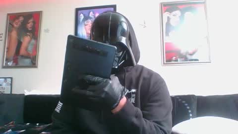 Snapshot of evanschris2048 chatting on March 3, 10:10 pm evanschris2048 online show from March 3, 10:10 pm