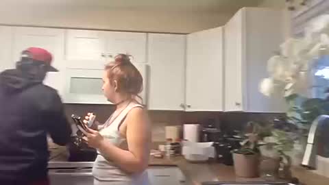 evanschris2048 online show from October 11, 12:32 am