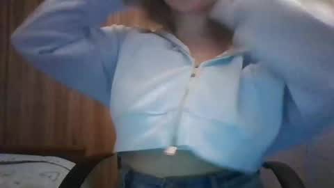 evasapples2026 online show from May 7, 7:19 pm