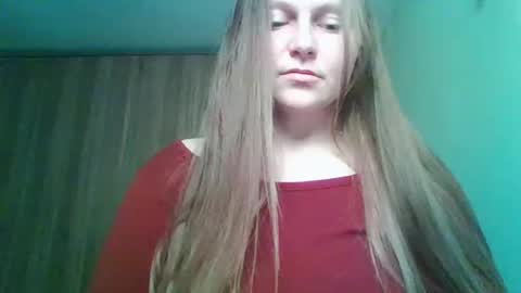 evasapples2026 online show from May 8, 3:28 pm