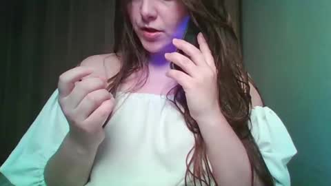 evasapples2026 online show from May 9, 12:32 pm