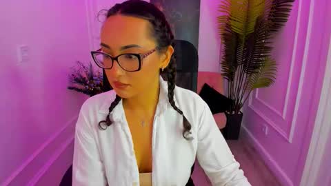 Snapshot of evasarazardje chatting on September 15, 4:23 am evasarazardje online show from September 15, 4:23 am