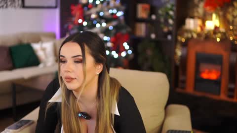 Eva online show from December 19, 9:28 pm