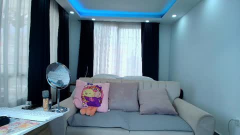  EVA LUNA online show from May 21, 12:01 pm