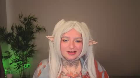 Snapshot of evathewitcher chatting on June 20, 2:14 am EvaTheWitcher online show from June 20, 2:14 am