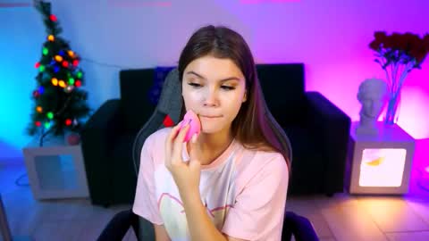 Eva  next stream -  - 1600 UTC2000  online show from December 14, 6:08 am