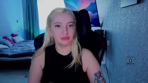 evavibe online show from May 20, 9:37 am