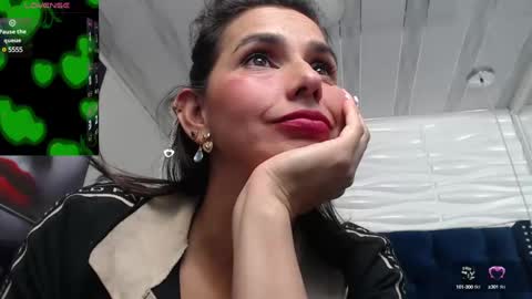 Snapshot of evawilliams_ chatting on January 23, 1:30 am Eva online show from January 23, 1:30 am