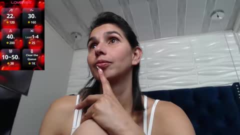 Snapshot of evawilliams_ chatting on January 27, 9:22 pm Eva online show from January 27, 9:22 pm