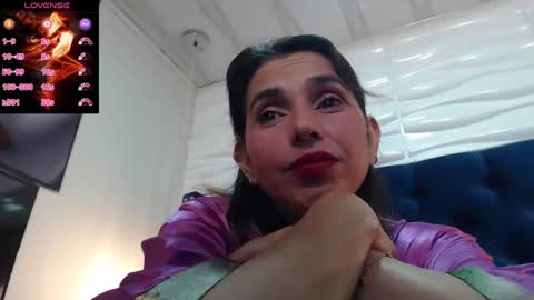 Snapshot of evawilliams_ chatting on February 11, 5:47 am Eva online show from February 11, 5:47 am