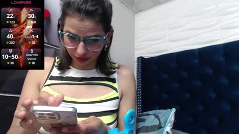 Snapshot of evawilliams_ chatting on March 11, 12:33 am Eva online show from March 11, 12:33 am