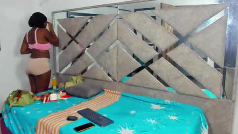 Eva And Emmanuel online show from November 2, 1:02 pm