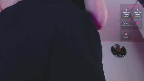 Snapshot of eve_blue77 chatting on February 17, 1:57 am Eve Blue friends. IG eve blue77 TW EveBlue 1 OF eveblue7 online show from February 17, 1:57 am