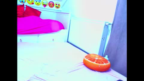 Snapshot of eveandmax chatting on November 10, 8:19 pm EVEANDMAX online show from November 10, 8:19 pm