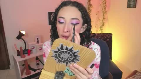 Eve Jane  online show from September 18, 2:08 pm