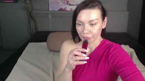 Snapshot of evelibston chatting on February 4, 9:28 am EveLibston online show from February 4, 9:28 am