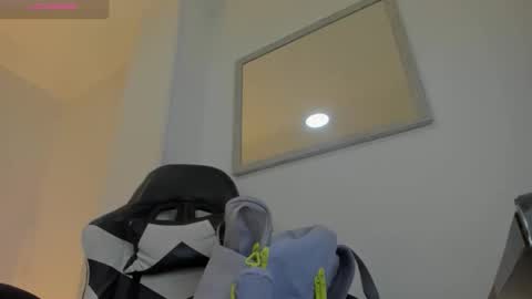 BELLA online show from December 15, 12:09 pm