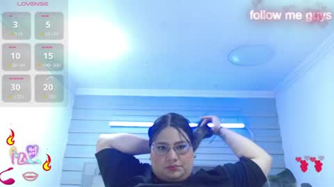 Snapshot of evelin_zaens chatting on June 25, 5:12 am evelin zaens online show from June 25, 5:12 am