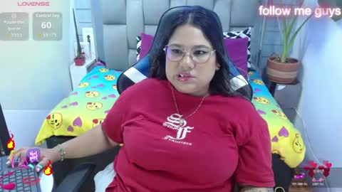 Snapshot of evelin_zaens chatting on July 7, 9:02 am evelin zaens online show from July 7, 9:02 am