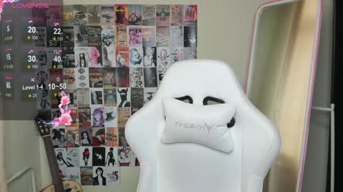 Evelina online show from May 6, 1:14 am