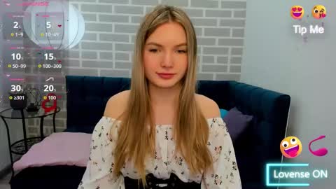 Snapshot of evelineamore chatting on February 18, 8:32 am Eveline online show from February 18, 8:32 am