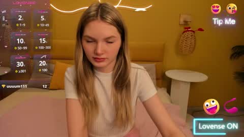 Snapshot of evelineamore chatting on March 9, 1:42 am Eveline online show from March 9, 1:42 am