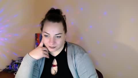 Snapshot of evelineli chatting on February 25, 2:54 pm Lydia online show from February 25, 2:54 pm