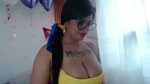 Snapshot of evelingjoyy chatting on July 3, 4:35 pm evelingjoyy online show from July 3, 4:35 pm