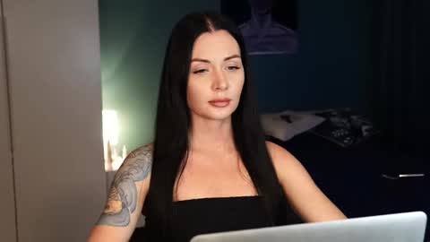 your Love online show from October 21, 9:48 pm