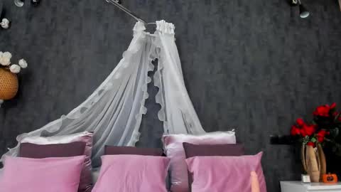 evellynereys online show from October 20, 3:07 am