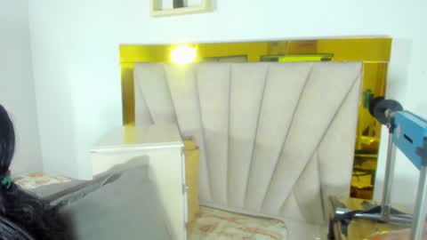 DAYANITA online show from January 5, 7:07 pm