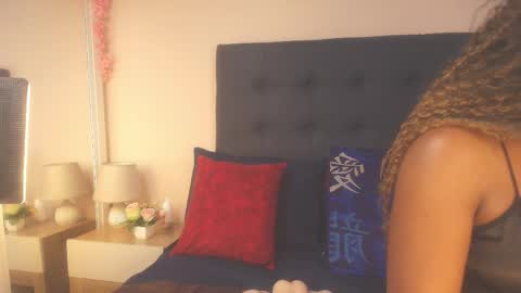 DAYANITA online show from May 11, 7:00 pm