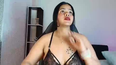 Snapshot of evelyn_brown8 chatting on September 23, 6:22 pm evelyn_brown8 online show from September 23, 6:22 pm