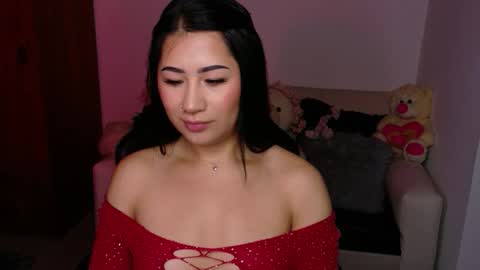 Evelyn online show from December 15, 11:03 am