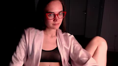Evelyn online show from May 11, 3:29 pm