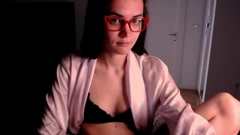 Evelyn online show from May 19, 11:27 am