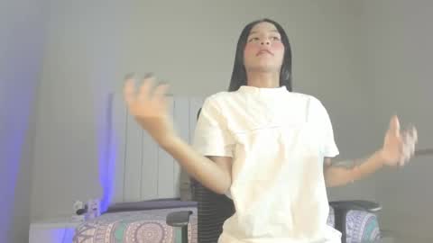 Snapshot of evelyn_jones__ chatting on September 12, 4:01 am evelyn_jones__ online show from September 12, 4:01 am