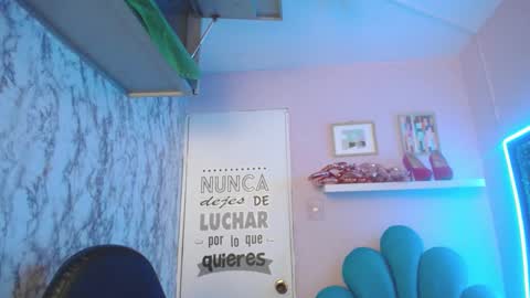 Juliana online show from March 2, 1:15 am